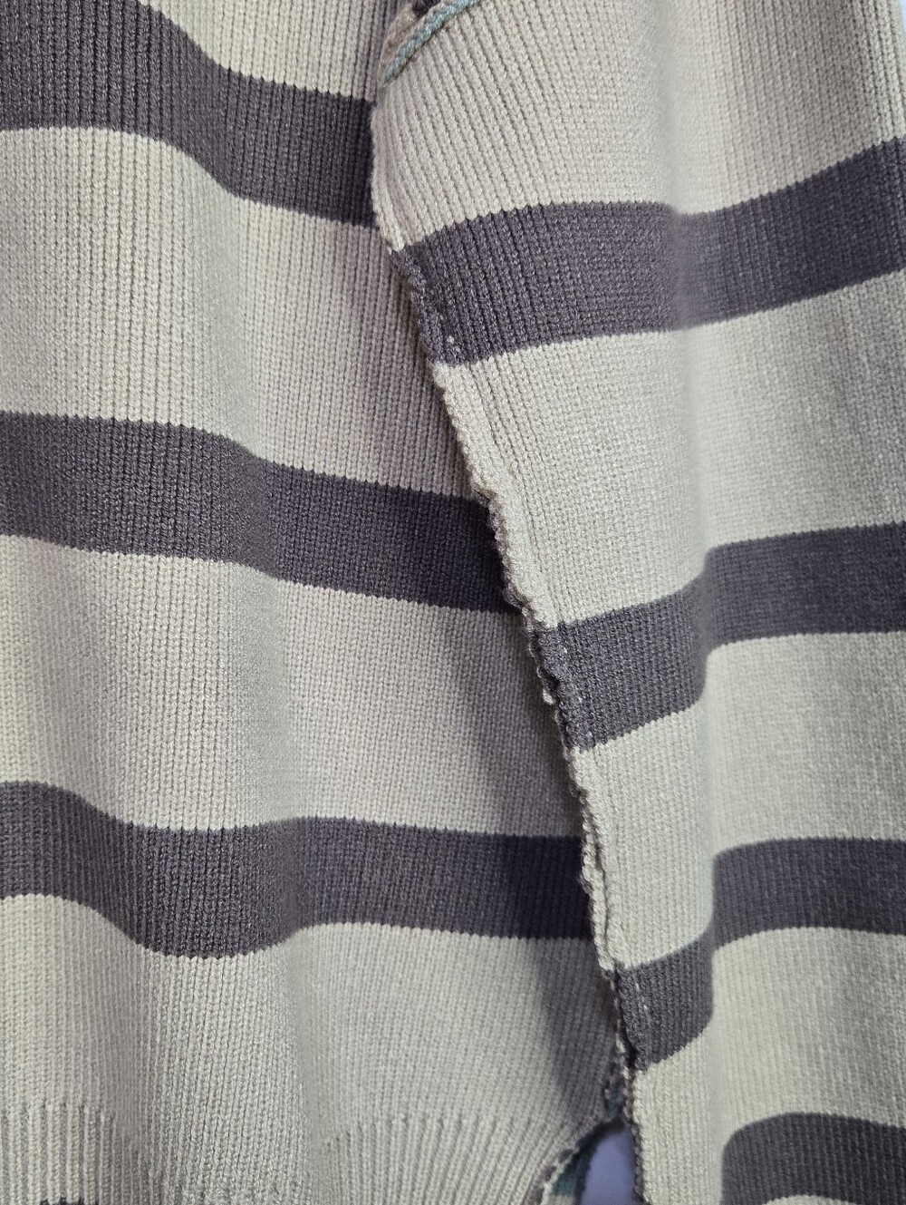 New In Women Size L Quality Sweater, Multi Coordinaring Stripes & Raw Finish Hem - Picture 12 of 14